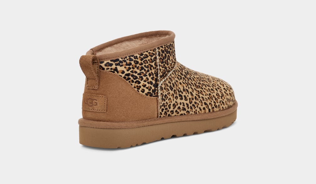 
                  
                    Ugg Ultra Mini Speckles boot
                  
                