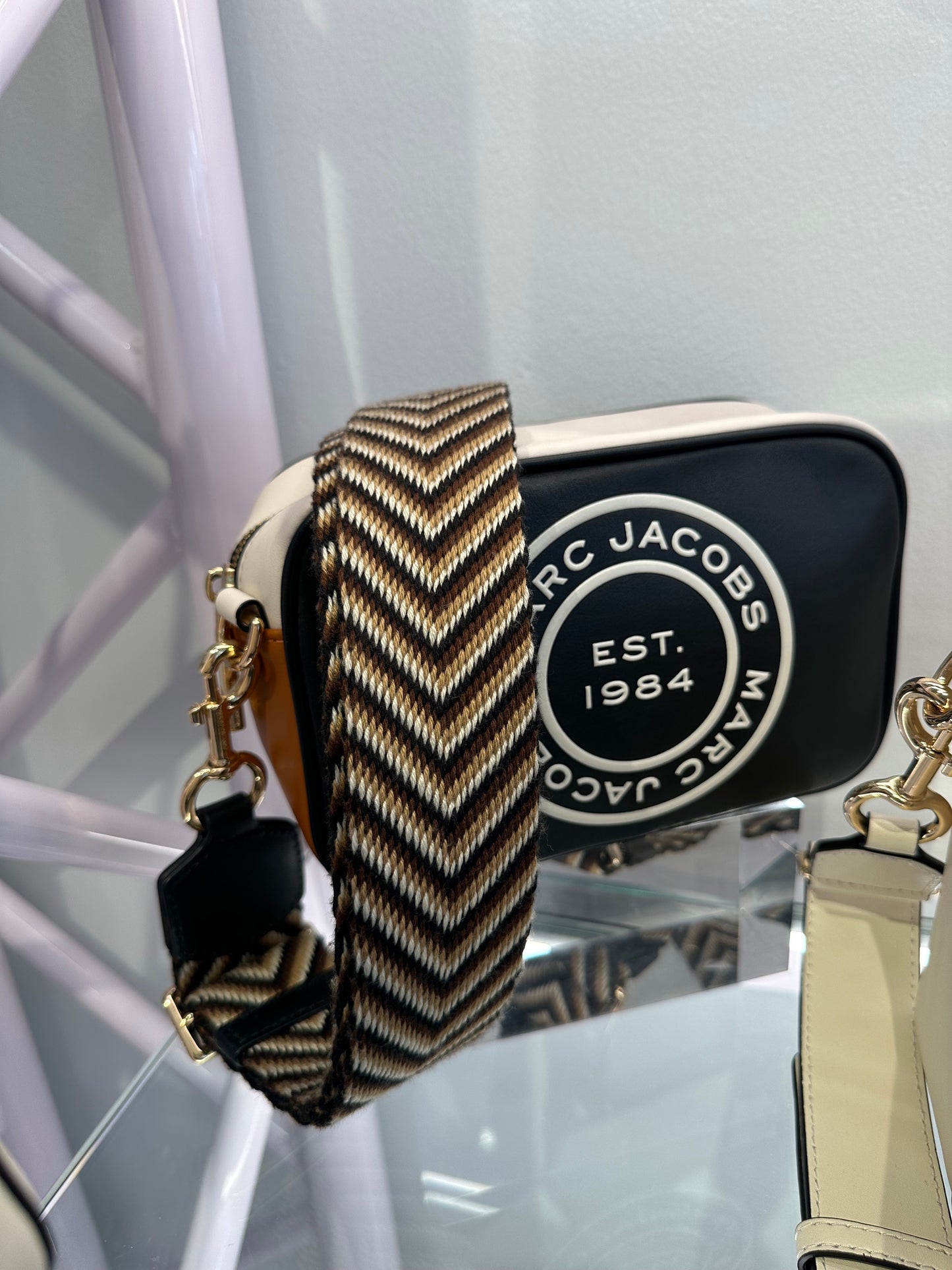 Marc Jacobs Perfect Flash Crossbody (Black): Handbags