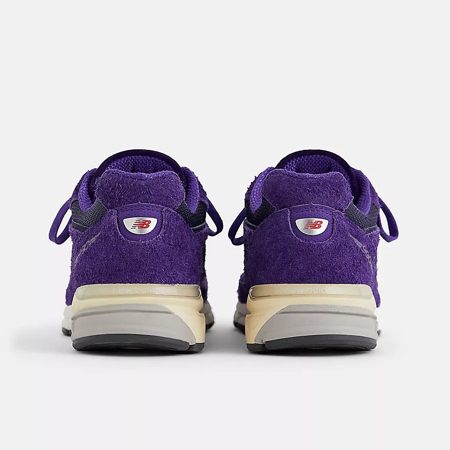 
                  
                    New Balance 990V4 Unisex Sneaker
                  
                