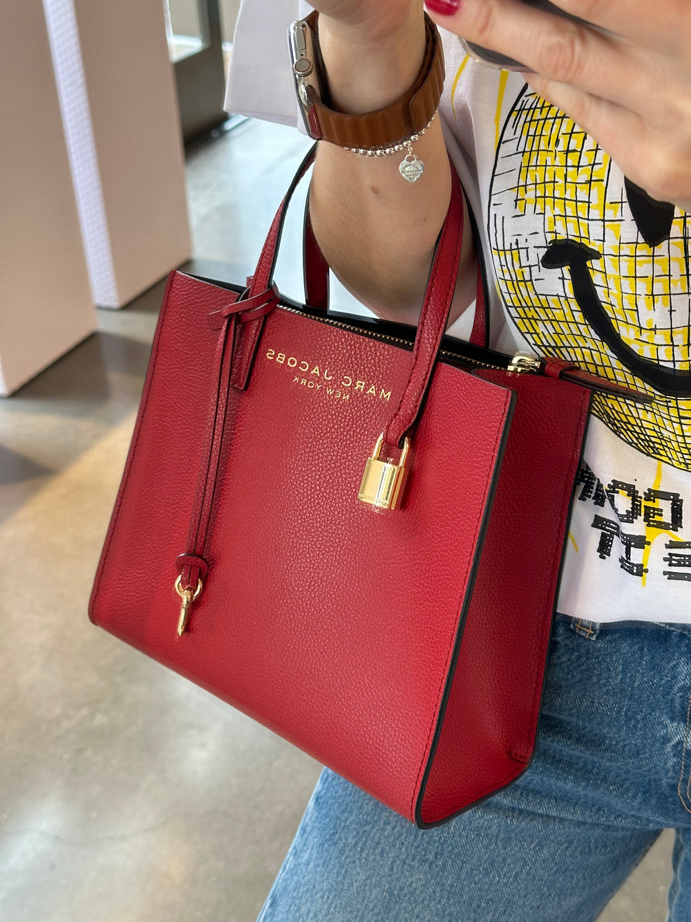 red marc jacobs bag