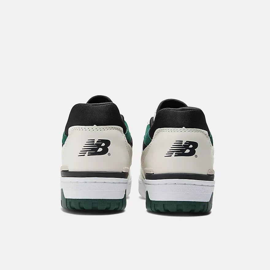 
                  
                    New Balance 550 VTC Unisex Sneaker
                  
                