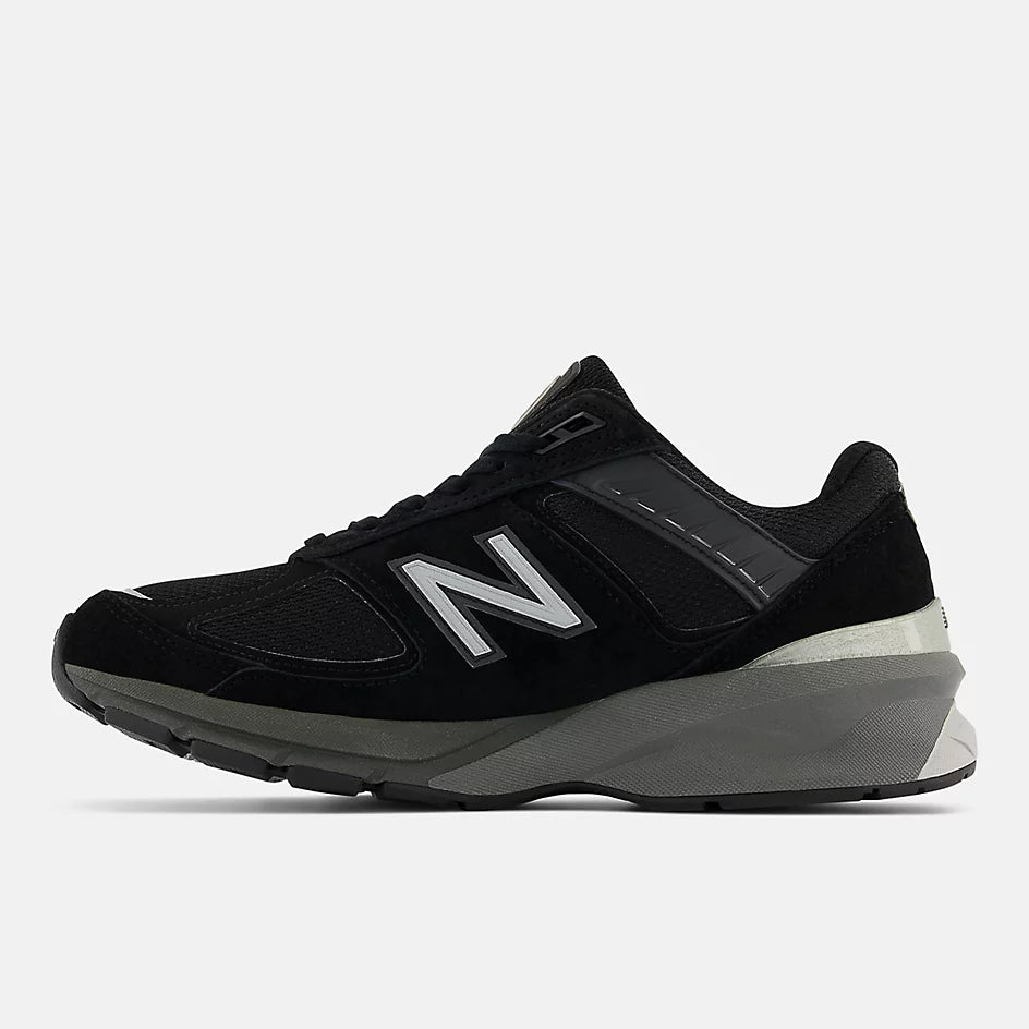 
                  
                    New Balance 990V5 Kadın Koşu Ayakkabısı
                  
                